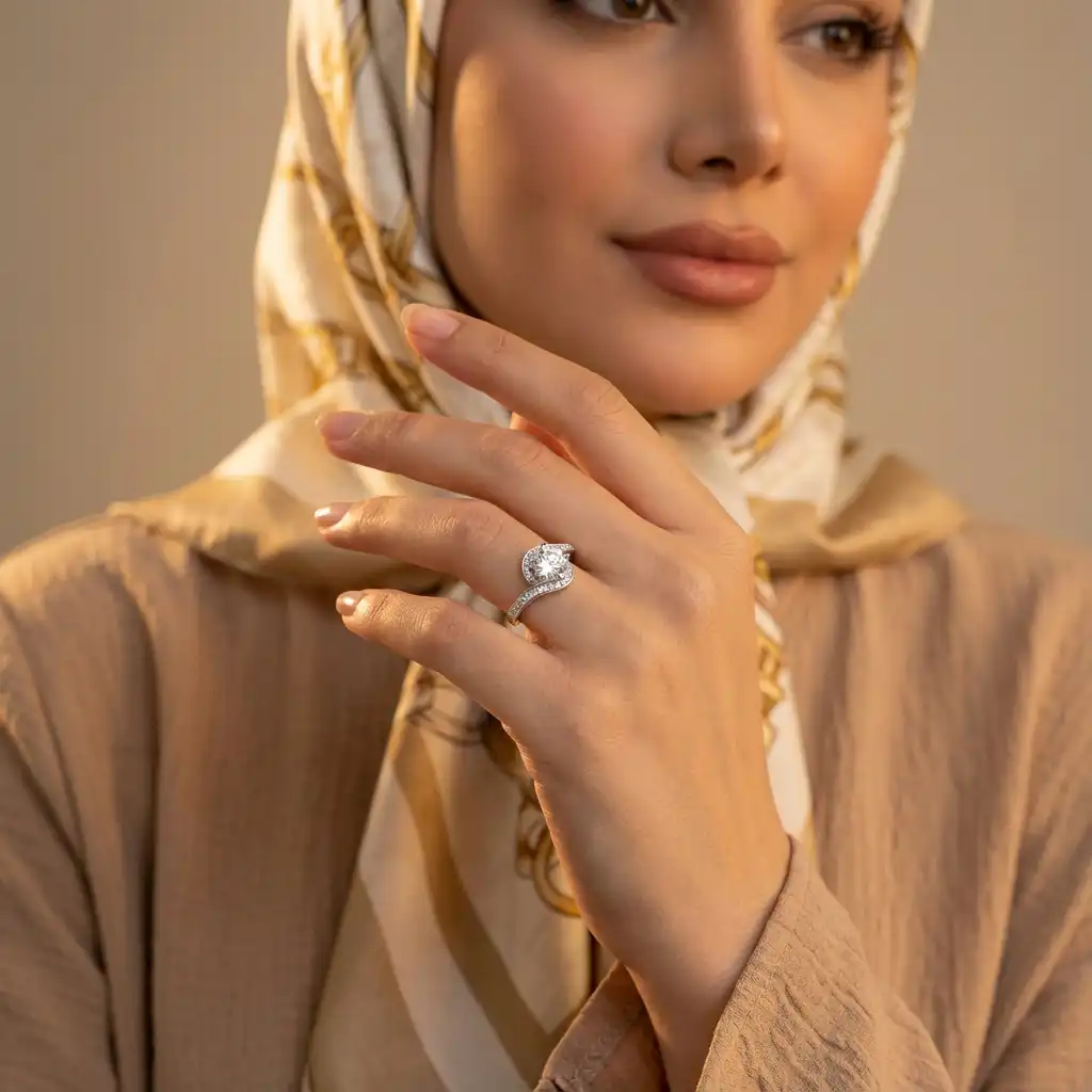 انگشتر نقره زنانه مجلسی با نگین های برلیان 2.1 گرمی نقره اصل 925(RJ37)