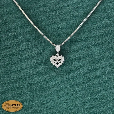 مدال نقره طاووس دخترانه با زنجیر و نگین های برلیان 3.9 گرمی نقره اصل 925