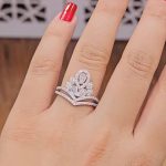 انگشتر نقره زنانه مجلسی با نگین های برلیان