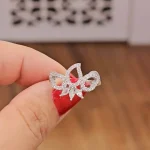 انگشتر نقره زنانه مجلسی با نگین های برلیان و مارکیز 3.6 گرمی نقره اصل 925 - Image 2