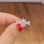 انگشتر نقره زنانه مجلسی با نگین های برلیان و مارکیز 2.4 گرمی نقره اصل 925 - Image 2