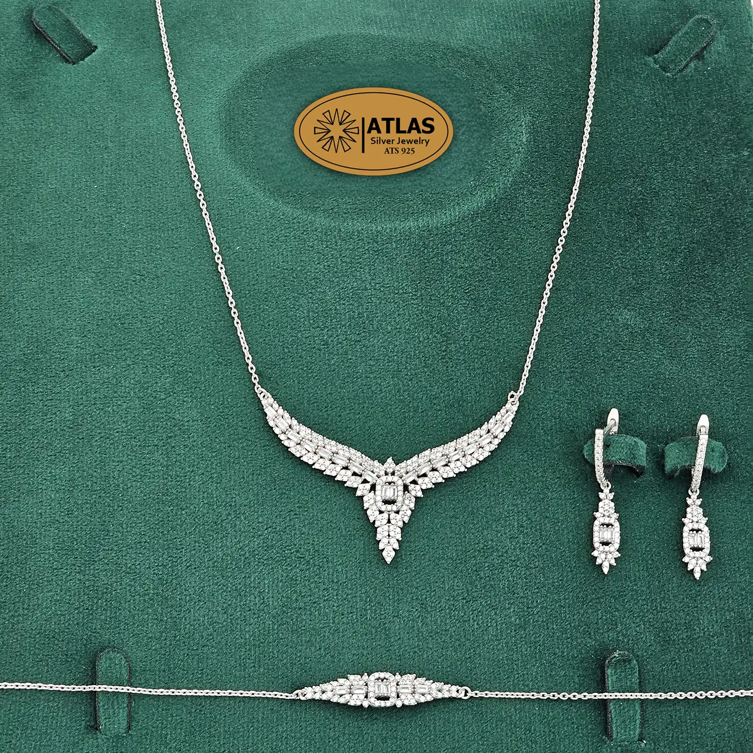 سرویس نقره زنجیری با نگین های برلیان و باگت 15.9 گرمی نقره اصل 925