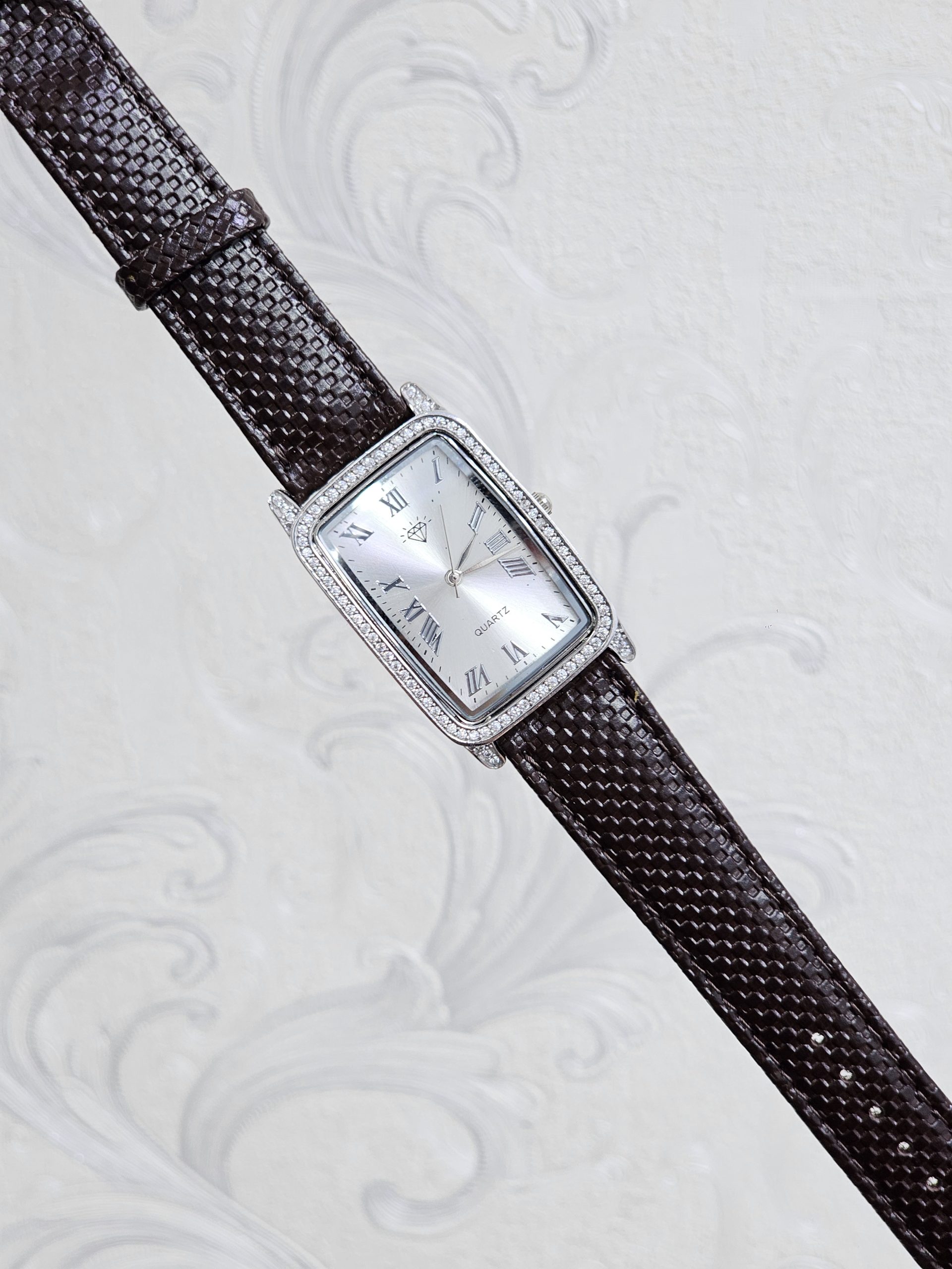 20251206_143547 ساعت نقره مردانه نگین دار بند چرمی نقره اصل 925 - Image 7