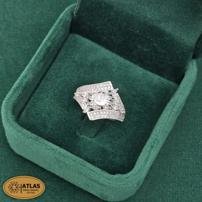 انگشتر نقره زنانه مجلسی با نگین های برلیان، مارکیز 3.9 گرمی نقره اصل 925