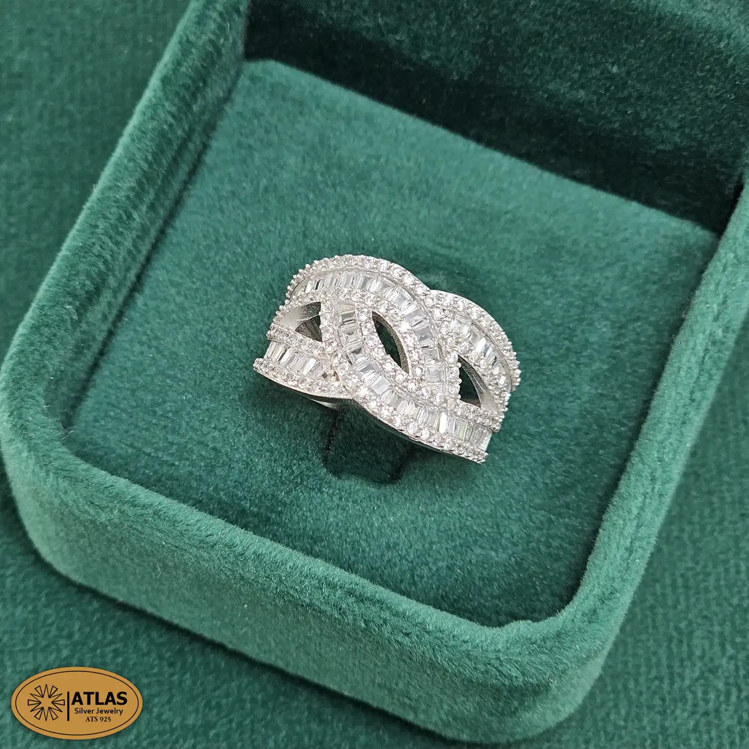 RJ94 انگشتر نقره زنانه مجلسی با نگین های برلیان، باگت 3.9 گرمی نقره اصل 925 - Image 1