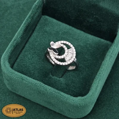 انگشتر نقره زنانه مجلسی با نگین های برلیان، باگت 3.6 گرمی نقره اصل 925