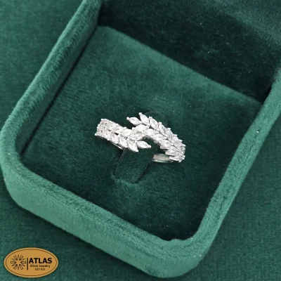 انگشتر نقره زنانه مجلسی با نگین های ماکیز 2.9 گرمی نقره اصل 925