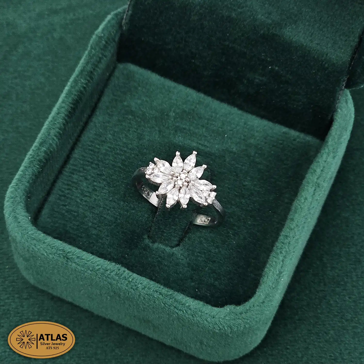 RJ99 انگشتر نقره زنانه مجلسی با نگین های برلیان، مارکیز 2.6 گرمی نقره اصل 925 - Image 1