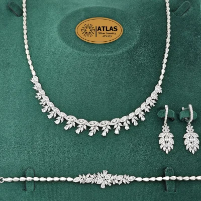 سرویس نقره جواهری زنانه مجلسی با نگین های برلیان ،مارکیز و اشک 33.4 گرمی نقره اصل 925