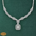 سرویس نقره جواهری زنانه امرالدکات با نگین های برلیان و باگت 32 گرمی نقره اصل 925 - Image 3