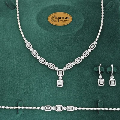 سرویس نقره جواهری زنانه امرالدکات با نگین های برلیان و باگت 29.8 گرمی نقره اصل 925