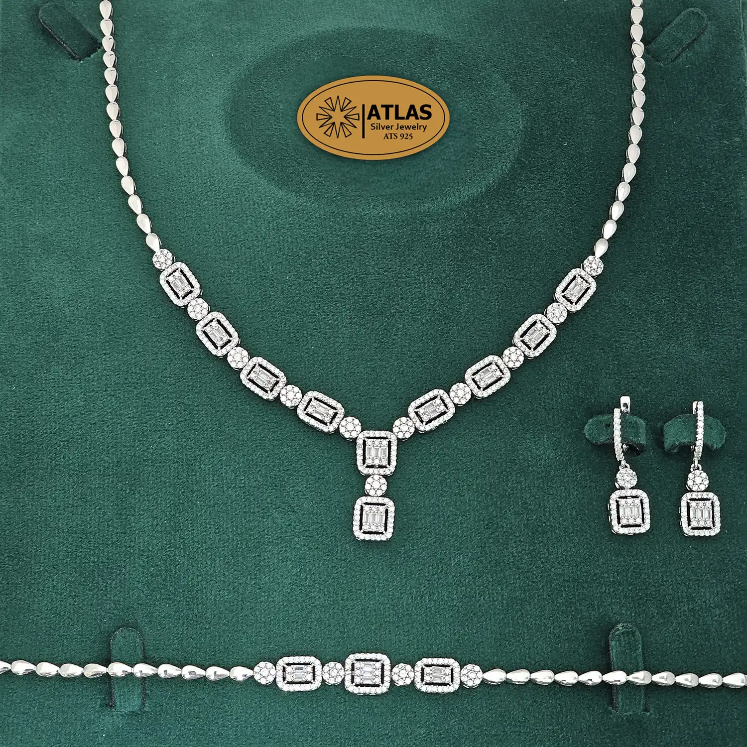 SJ85 سرویس نقره جواهری زنانه امرالدکات با نگین های برلیان و باگت 29.8 گرمی نقره اصل 925 - Image 1