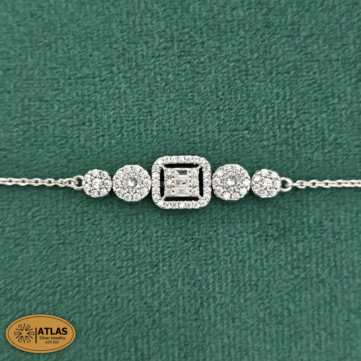 SZ26-3 سرویس نقره زنجیری امرالدکات با نگین های برلیان و باگت 18.7 گرمی نقره اصل 925 - Image 4