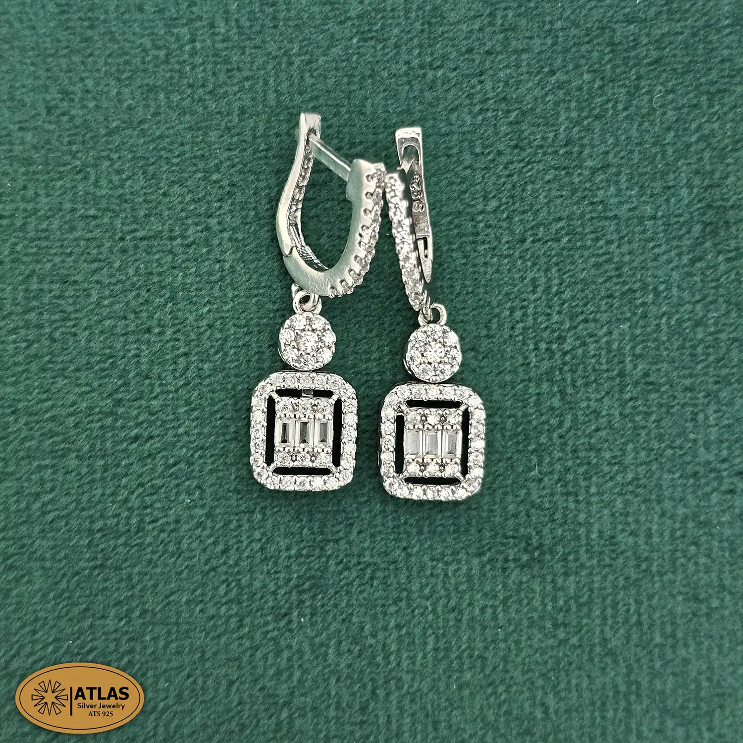 SZ26-4 سرویس نقره زنجیری امرالدکات با نگین های برلیان و باگت 18.7 گرمی نقره اصل 925 - Image 5