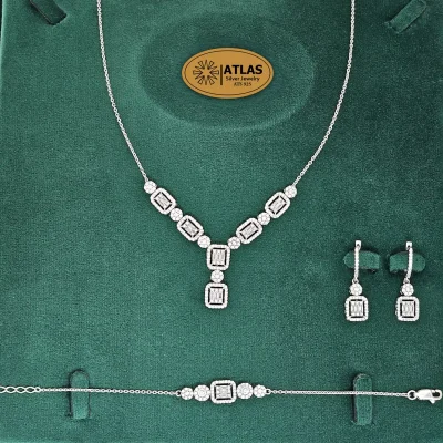 سرویس نقره زنجیری امرالدکات با نگین های برلیان و باگت 17.3 گرمی نقره اصل 925