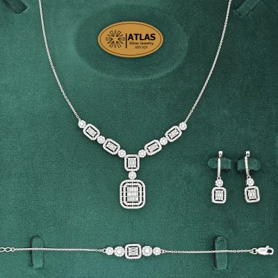 سرویس نقره زنجیری امرالدکات با نگین های برلیان و باگت 18.7 گرمی نقره اصل 925