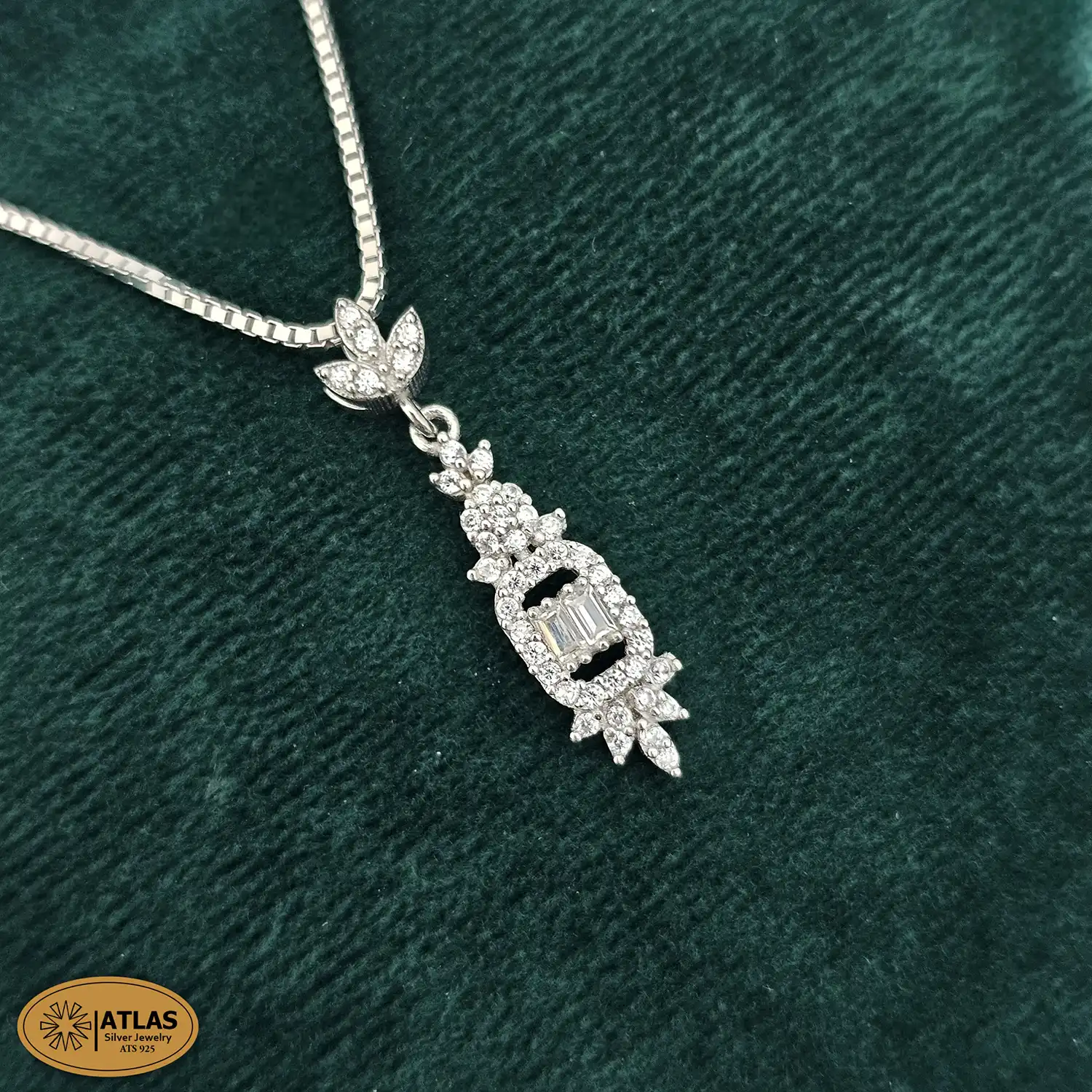 NJ77-1 نیم ست نقره جواهری زنانه با نگین های برلیان و باگت 5.5 گرمی نقره اصل 925 - Image 2